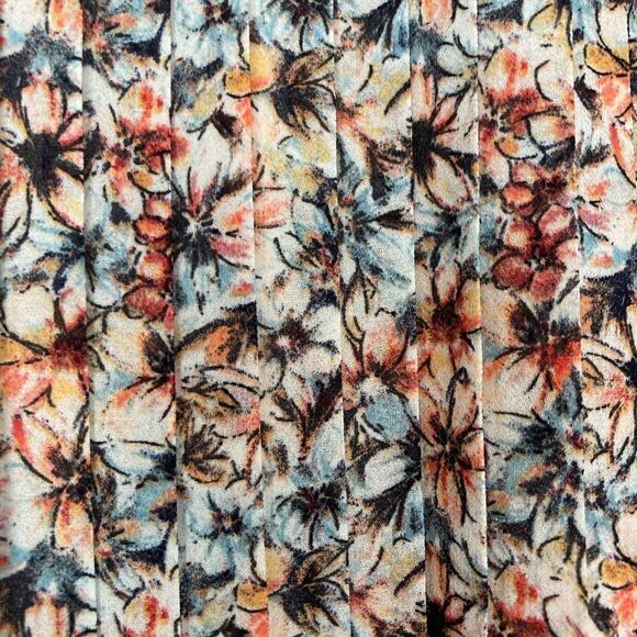 Loft pleated floral chiffon skirt w/ elastic waist lined ❤️ - Picture 2 of 7